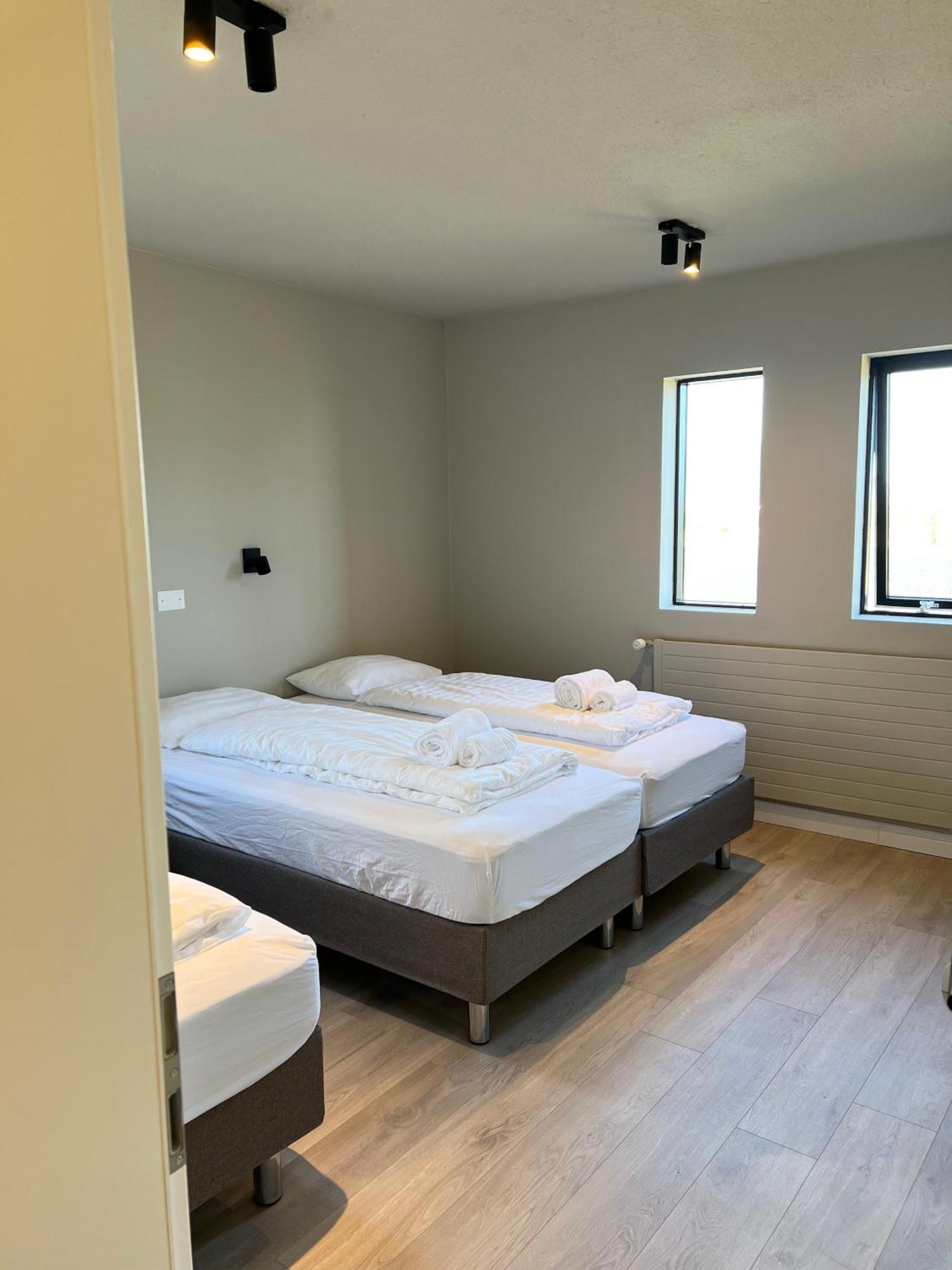 The Greyhouse "Big Apartment" Хофн Экстерьер фото