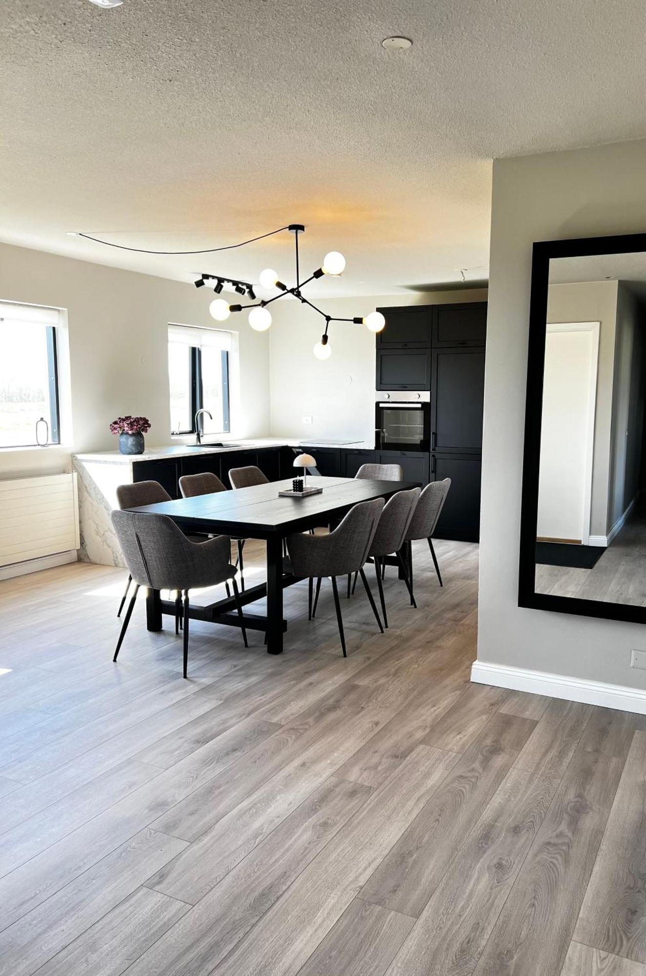 The Greyhouse "Big Apartment" Хофн Экстерьер фото