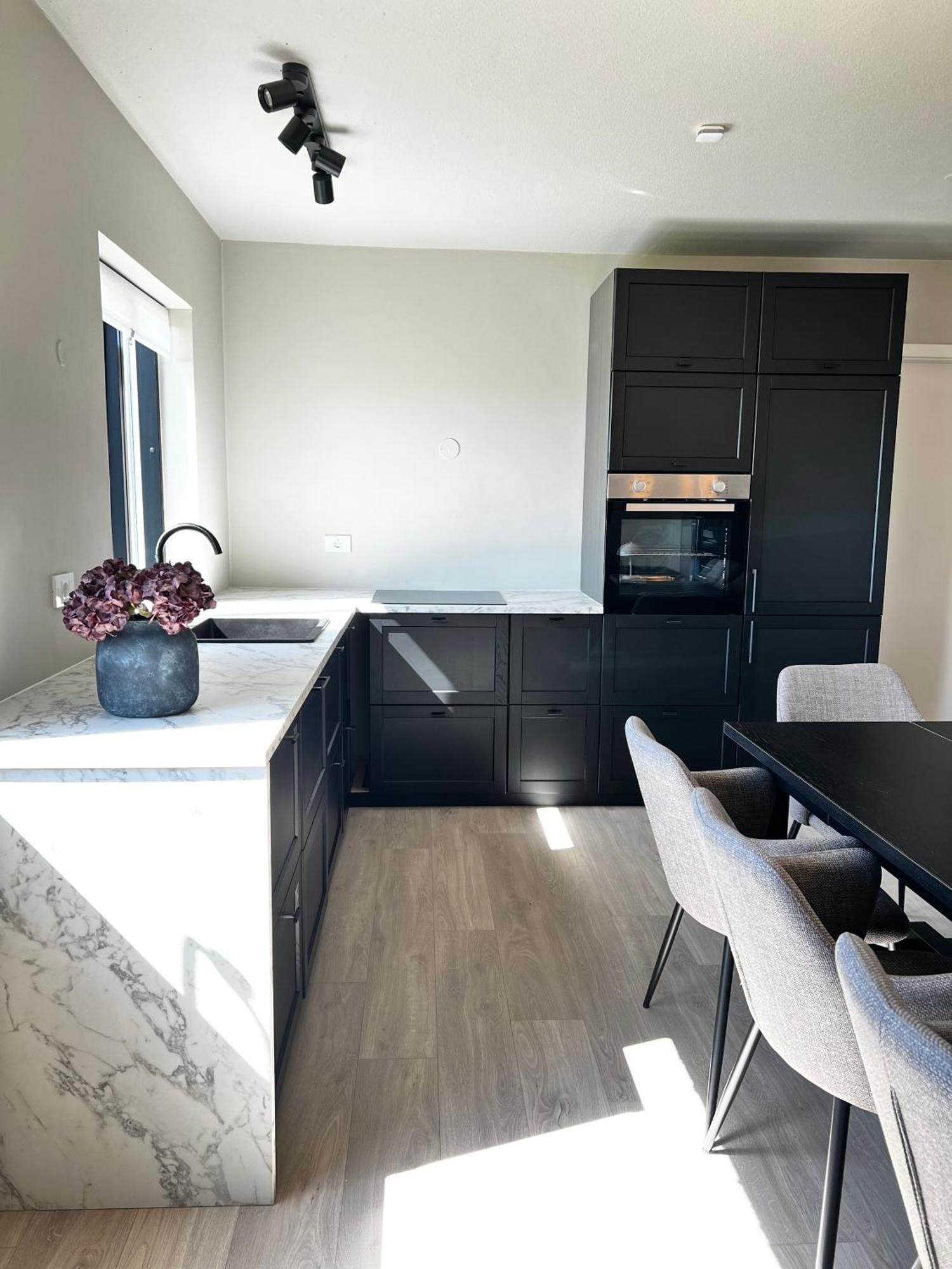 The Greyhouse "Big Apartment" Хофн Экстерьер фото